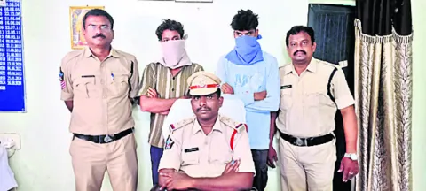 గుడి దొంగల అరెస్టు 
