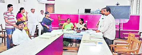 లోక్‌ అదాలత్‌లో 643 కేసులకు పరిష్కారం 