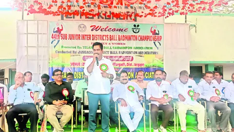 కాంగ్రెస్‌ ప్రభుత్వం క్రీడలకు పెద్దపీట