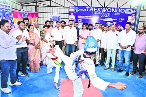 రాష్ట్ర స్థాయి తైక్వాండో పోటీల ప్రారంభం 