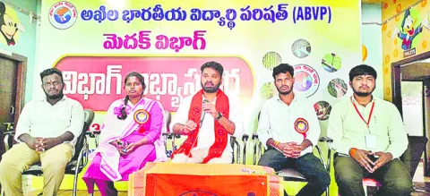 విద్యా వ్యవస్థను నిర్వీర్యం చేశారు 