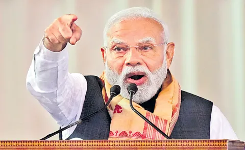 Congress Party hand in glove with Pak terrorists, backs infiltrators says PM Narendra Modi