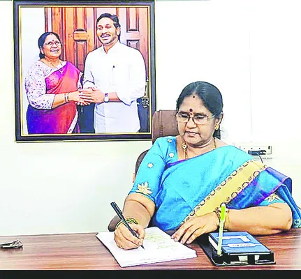 పేదల వైద్యానికి ముప్పు 