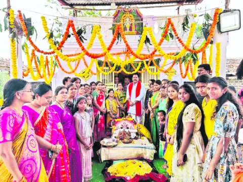 తల్లి