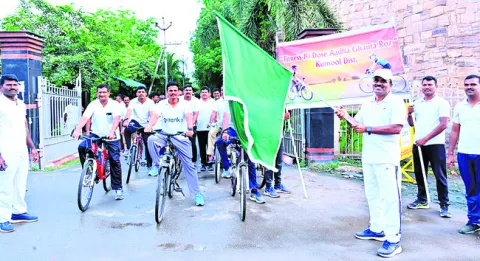 మద్యానికి బానిసై.. వ్యక్తి బలవన్మరణం