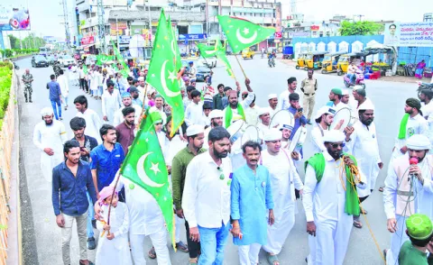 నీలగిరిలో ముస్లింల ర్యాలీ
