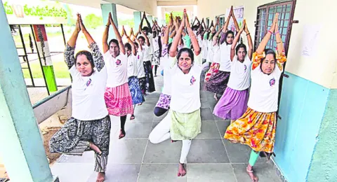 పరిసరాల పరిశుభ్రత తప్పనిసరి