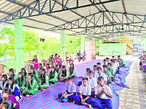 ఘనంగా