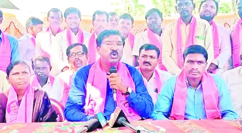 కడియం శ్రీహరికి డిపాజిట్‌ రాదు