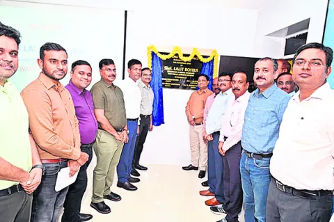 వాల్తేరు డివిజన్‌లో అభివృద్ధి పనులపై సమీక్ష 