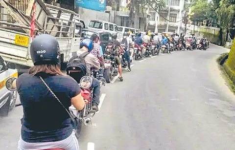 Aizawl city is teaching traffic lessons to the country