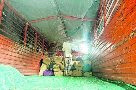 భూ రికార్డుల తరలింపు