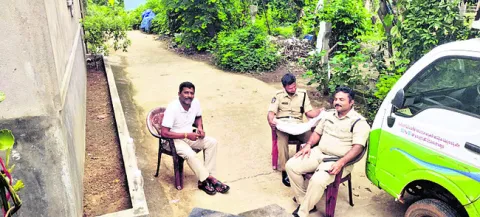 సీపీఎం నేత అప్పలరాజు గృహ నిర్బంధం
