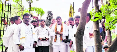 కూటమి ప్రభుత్వంలో విగ్రహాలకు రక్షణ కరువు