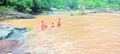 లభించని గిరిజనుడి ఆచూకీ 
