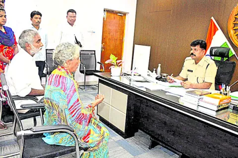 బాధితుల సమస్యలకు తక్షణ పరిష్కారం 