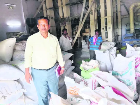 రైస్‌ మిల్లు సీజ్‌  