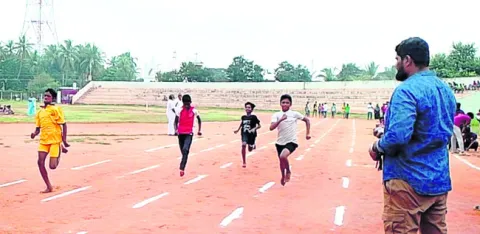 అథ్లెటిక్స్‌ జిల్లా జట్ల ఎంపిక 