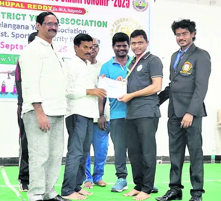 జాతీయస్థాయి యోగా   పోటీలకు ఎంపిక