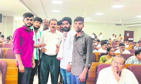 ఆ ప్రిన్సిపాల్‌ను సస్పెండ్‌ చేయండి 