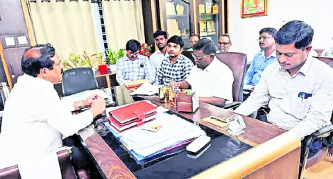 పారిశుద్ధ్యంపై అశ్రద్ధ వహిస్తే చర్యలు 
