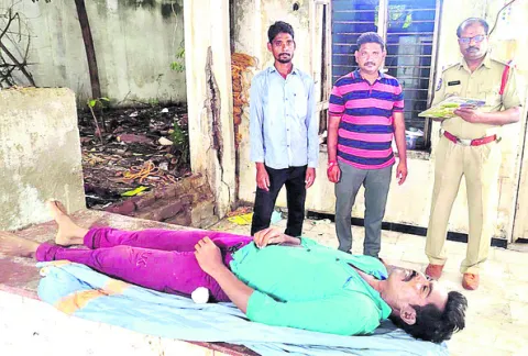 పురుగుల మందు తాగి ఒకరు ఆత్మహత్య