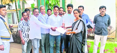 న్యాయం చేయాలని వినతి 