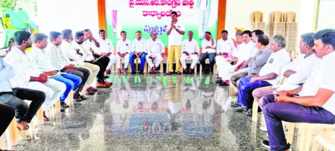 మెడికల్‌ కళాశాలల ప్రైవేటీకరణ సిగ్గుచేటు