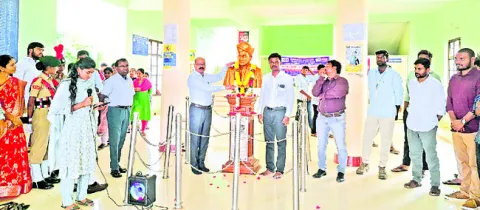 వందేభారత్‌కు  సిర్పూర్‌కాగజ్‌నగర్‌లో హాల్టింగ్‌
