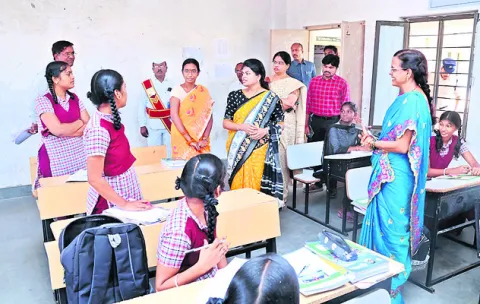 విద్యార్థుల్లో అభ్యసన స్థాయి పెంపొందించాలి