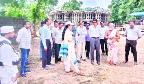 బతుకమ్మ వేడుకలకు పకడ్బందీ ఏర్పాట్లు