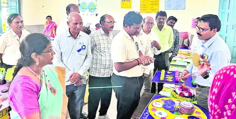పర్యటన.. పరిశీలన