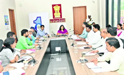 విద్యా ప్రమాణాలు పెంచేలా చర్యలు 