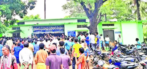 సొసైటీ పాలకవర్గాలపై వేటు