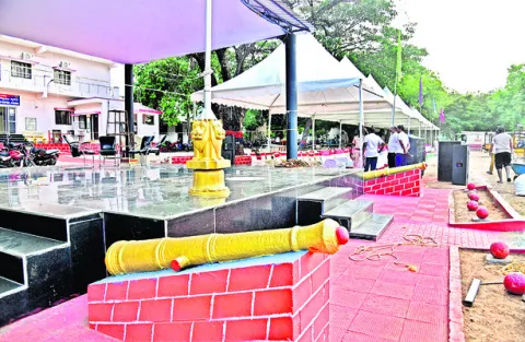 ‘ప్రజాపాలన’కు ముస్తాబు