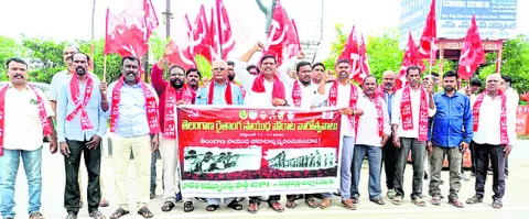ప్రభుత్వమే నిర్వహించాలి 