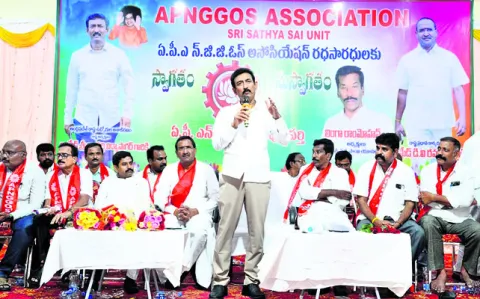 ఎంపికై న అభ్యర్థులూ తరలిరండి : డీఈఓ
