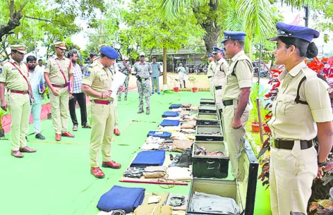 అంకితభావంతో పనిచేయాలి: ఎస్పీ