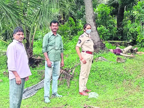 బావిలో తేలిన మృతదేహం 