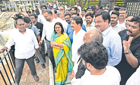 Officials Inspect Bathukamma Kunta Works