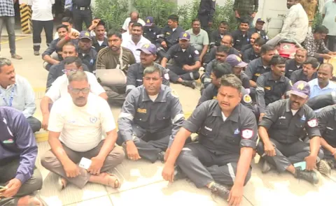 HYDRA And DRF Staff Protest At Hyderabad