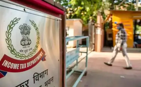 IT Officials Raids In Hyderabad