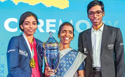 R Vaishali Memorable Moment With Her Mother After Historic Grand Swiss Win