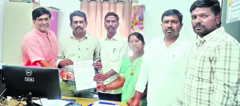 టెట్‌ నుంచి మినహాయింపునివ్వాలి 