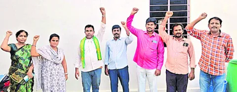 అవుట్‌ సోర్సింగ్‌ టీచర్లను తొలగిస్తే అసెంబ్లీ ముట్టడి 