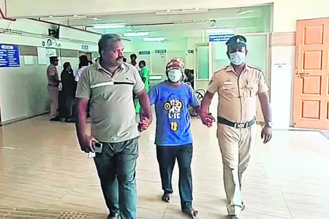 హత్య కేసులో ఇద్దరి అరెస్ట్‌ 
