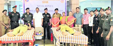 ఎస్‌సీసీ విద్యార్థుల రక్తదానం 