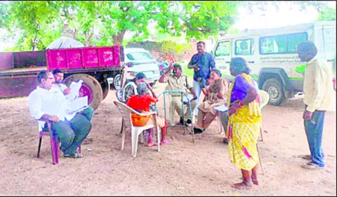 తల్లిని పట్టించుకోని కొడుకులకు కౌన్సెలింగ్‌
