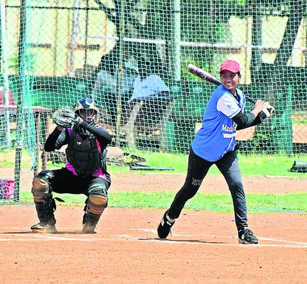 బేస్‌బాల్‌ ఎంపికలపై వివాదం 