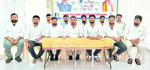 వైద్య కళాశాలల ప్రైవేటీకరణను వ్యతిరేకించాలి 
